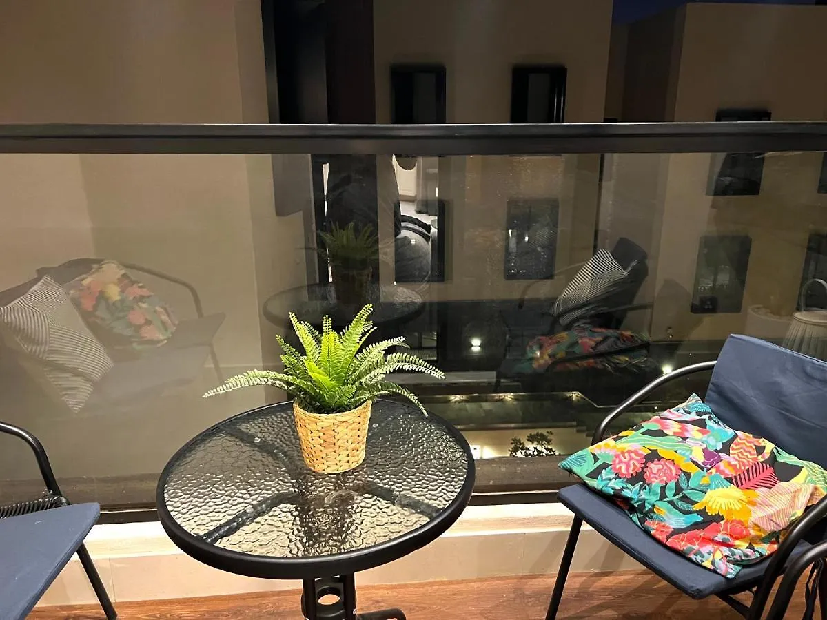 So Sweet Stay -Altawun 3Br Apartment - With Balcony Garden View - الاقامة الجميلة - شقة فندقية فاخرة - بلكونه مطله ع الحديقه リヤード